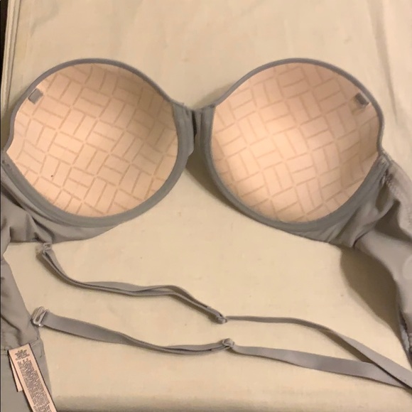 Grey multi-way Victoria’s Secret bra - Picture 2 of 4